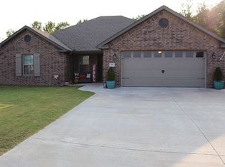 2507 Sara Alice Ct, Fayetteville, AR 72701