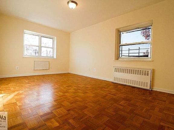 2nd image of 600 Burke Ave APT 3D
