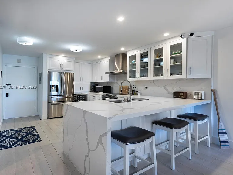 6815 Edgewater Dr #307 — Photo 3