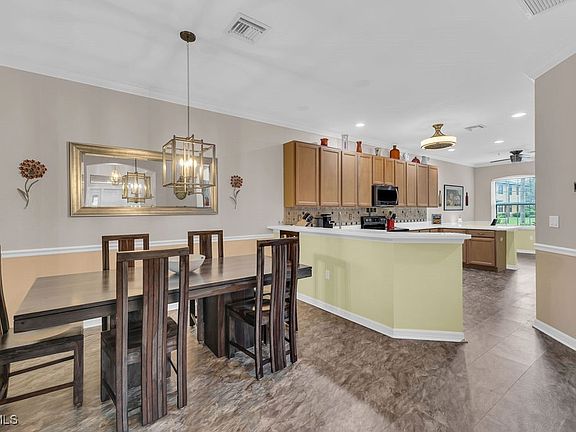 5th image of 3725 Pino Vista Way
