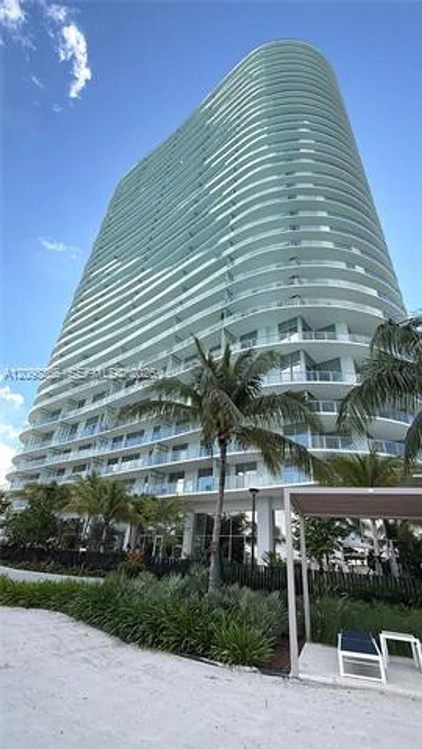 2411 Laguna Cir cu-408, North Miami, FL 33181 — Photo 3