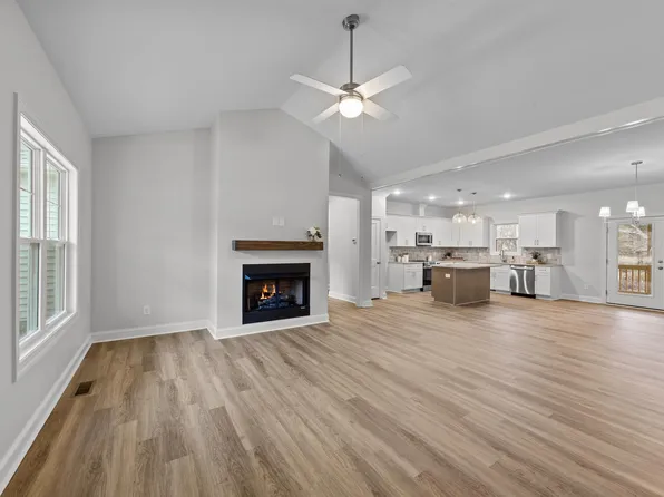 95 Leisure Ln, Louisburg, NC 27549