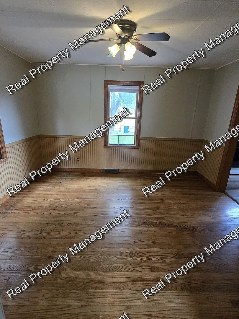 Updated 2 Bedroom Home — Photo 3