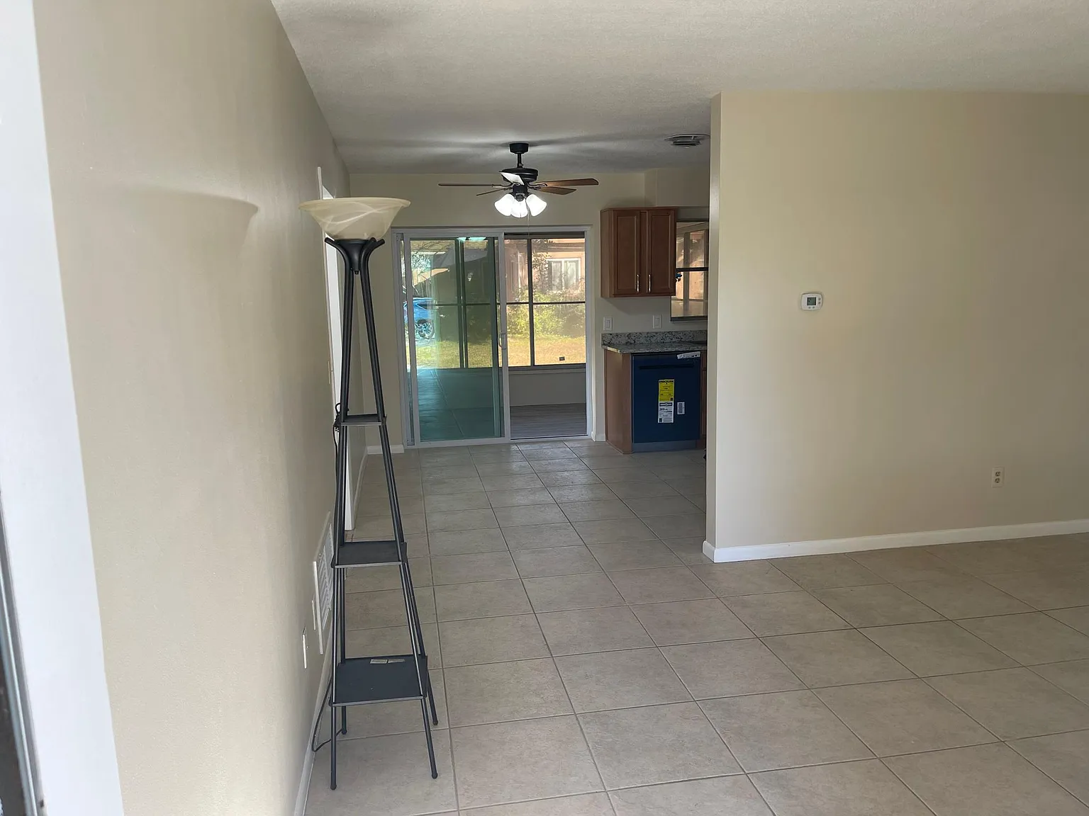 2 bed, 1.5 bath, 1100 sqft, $2,000 — Photo 3