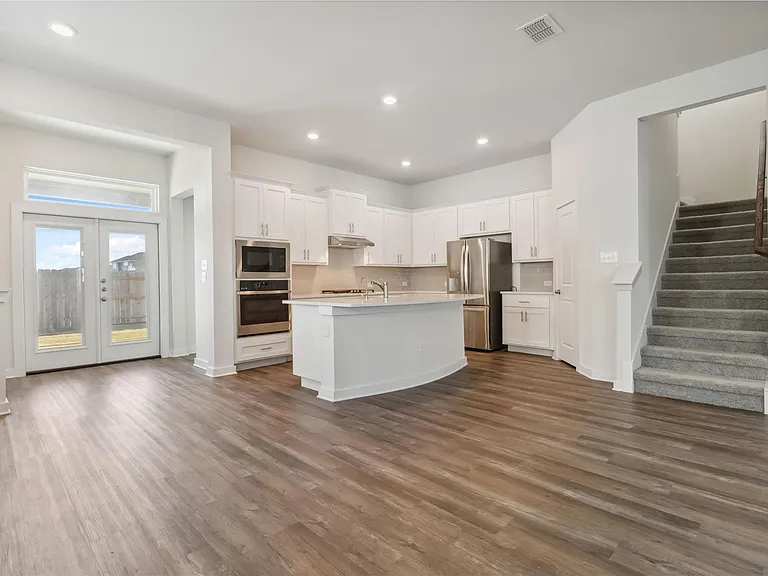 217 Snowbell St — Photo 8
