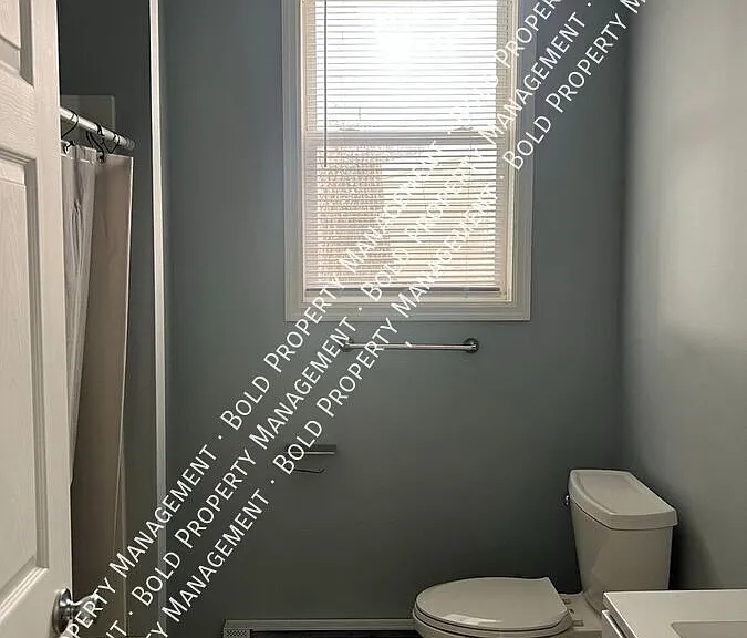 910 Walnut St #1 — Photo 21