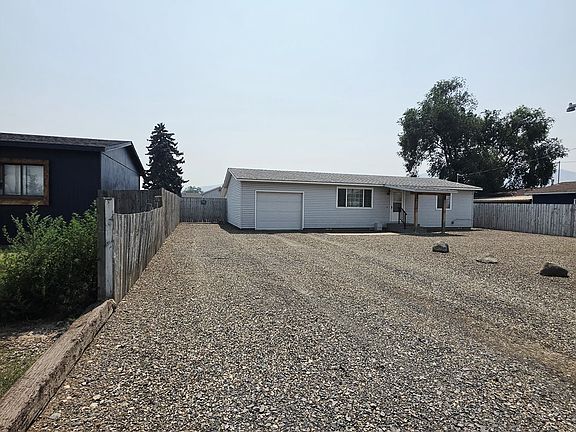 4th image of 3125 E St