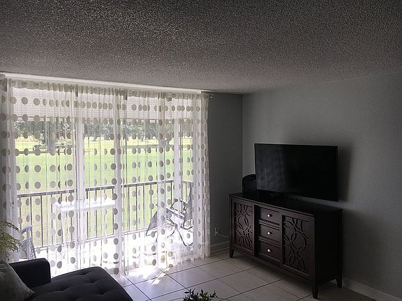 5th image of 9300 N Hollybrook Lake Dr APT 201