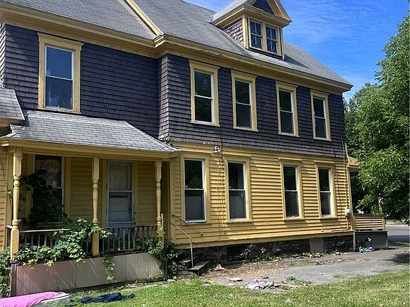 4th image of 101 Malcolm St