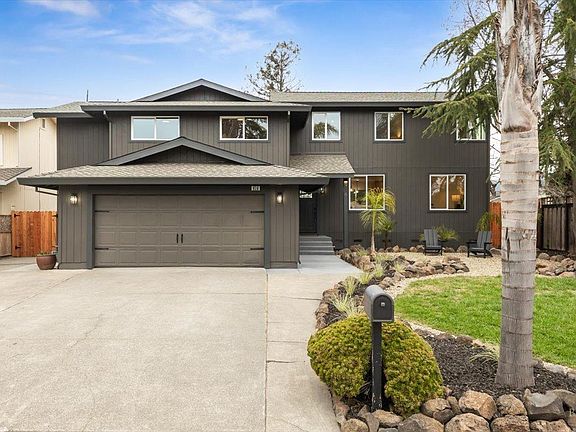 2nd image of 916 Dorine Avenue