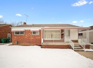 28620 Florence St, Garden City, MI 48135
