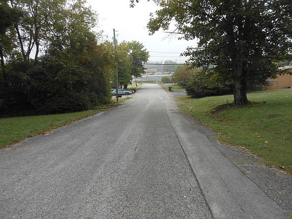 4th image of 4614 Skyview Dr