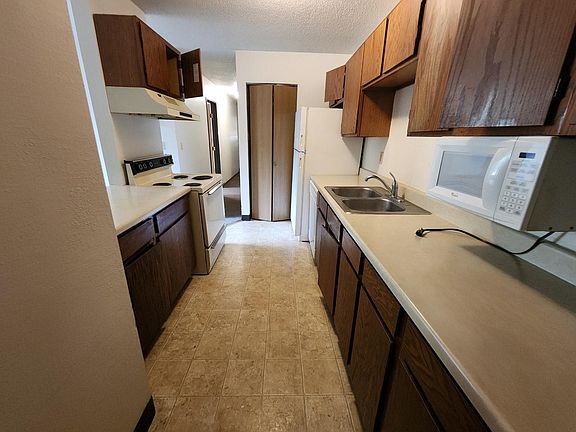 2nd image of 800 11th St S #108