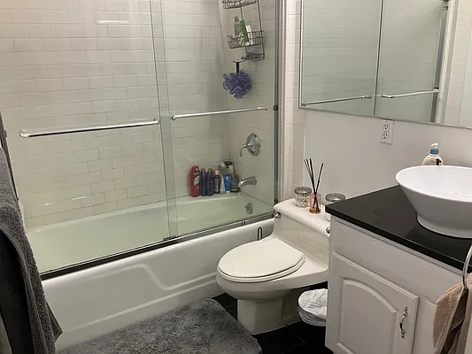 Rented by Level Group | media 31
