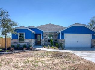 116 Yucatan Dr, Del Valle, TX 78617