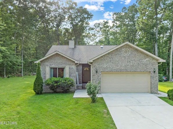 11 Burton Ter, Crossville, TN 38558