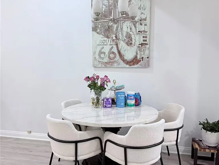 2125 S Bentley Ave #107 — Photo 7