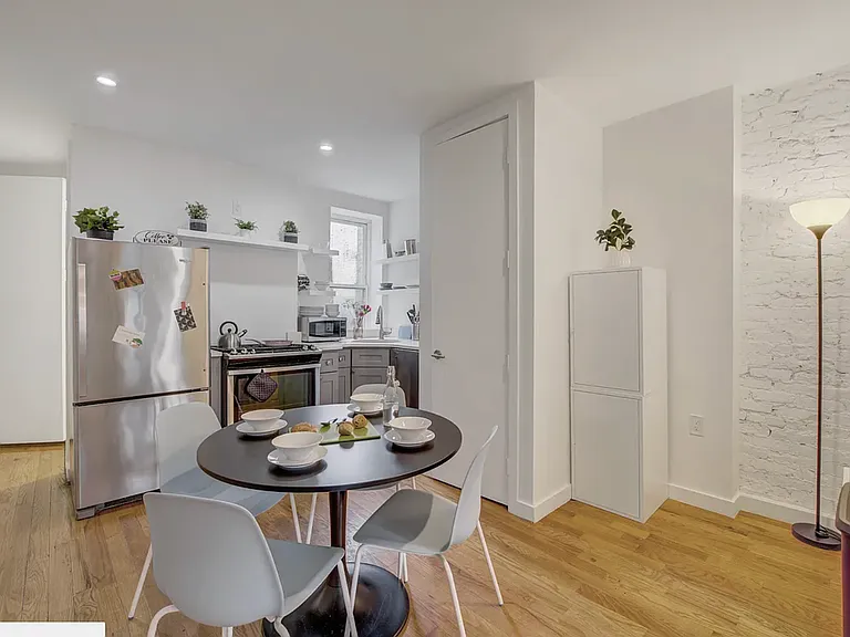 6147 Woodbine St #3L — Photo 2