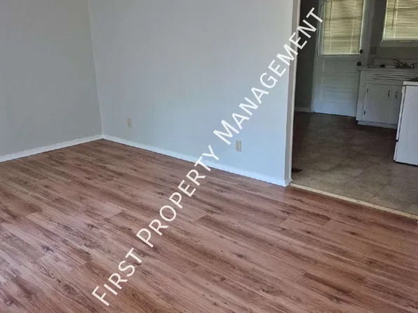 5100 Eldridge Rd #B, Hixson, TN 37343