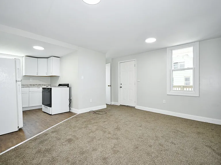1103 Crosby St #1 — Photo 21