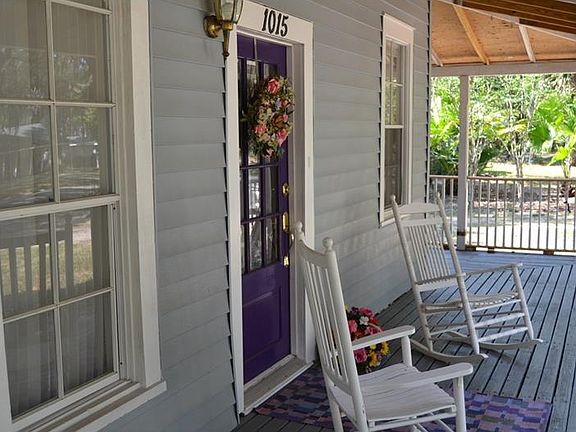 2nd image of 1015 S Oak Ave