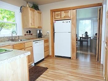4th image of 1222 E Ashman St