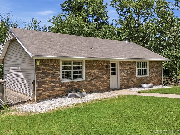 3rd image of 13685 E Crestview Dr