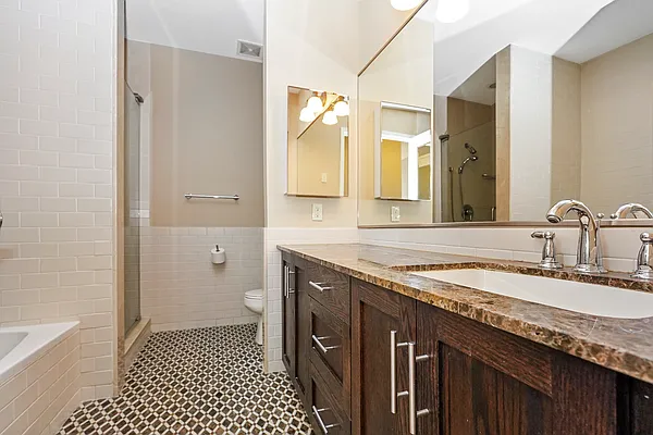 Rented by R New York | media 28