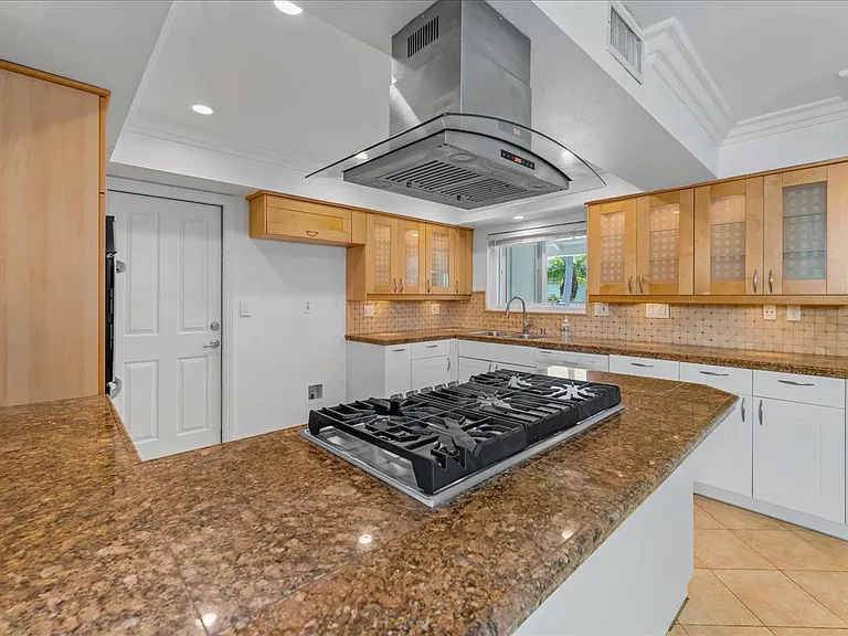 5062 Cadiz Cir — Photo 25