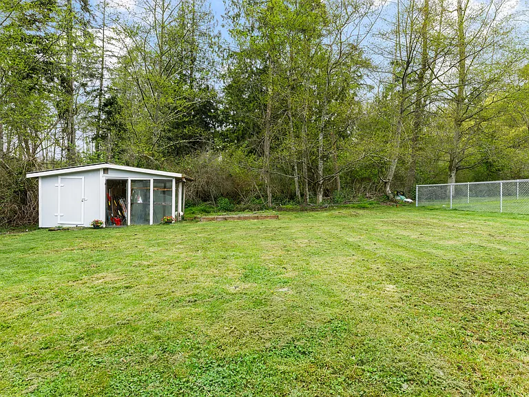 1257 Russell Dr — Photo 26
