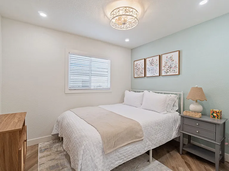 534 Beverly Dr — Photo 15