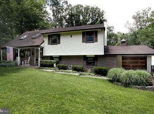 298 Gravel Hill Rd, Huntingdon Valley, PA 19006