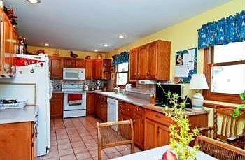 2nd image of 1060 Boulevard View Ave