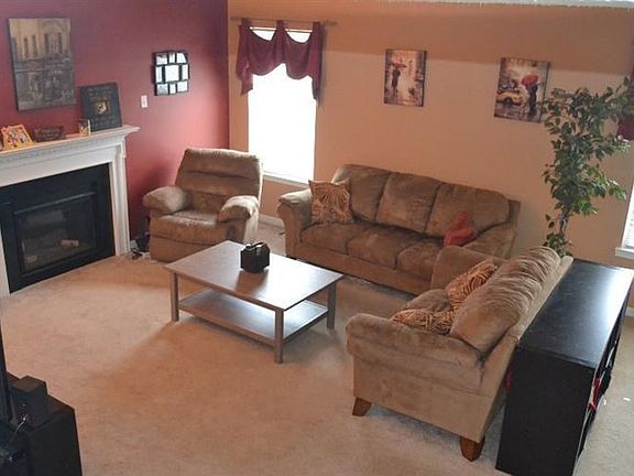 3rd image of 2755 Oak Trace Ct