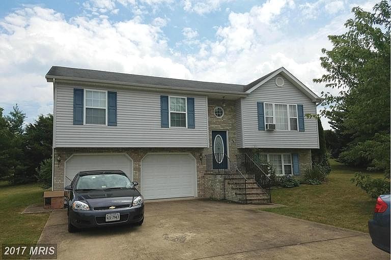 1st image of 36 Friendship Ct