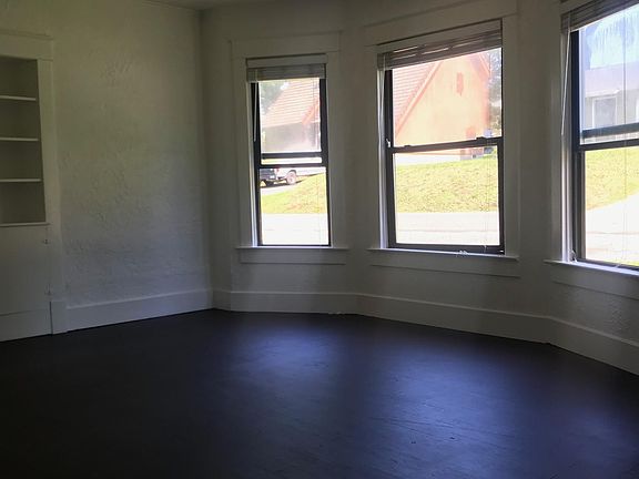 4th image of 515 E Lawrence St APT A