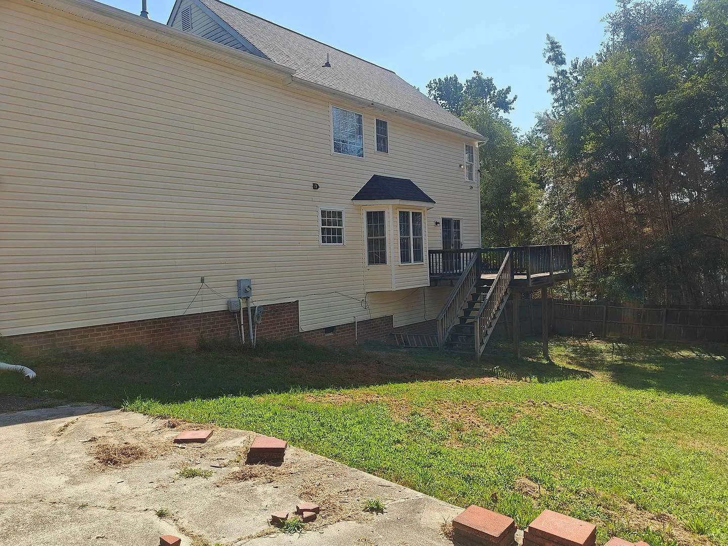 4 bedroom home on Cul-De-Sac — Photo 2