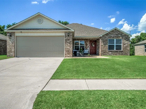 317 SE 1st St, Newcastle, OK 73065