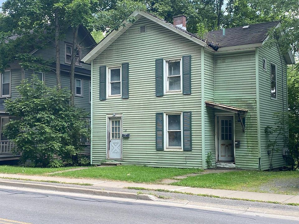 2nd image of 167 Chestnut St