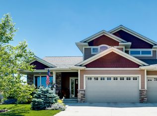 2488 Schneider Ct, Chaska, MN 55318