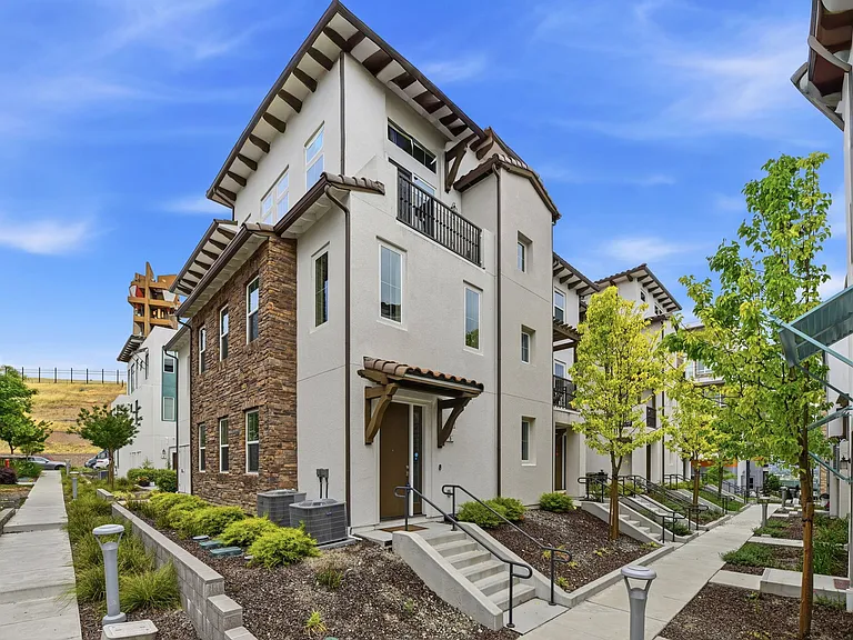 3078 Empoli Ln #5 — Photo 36