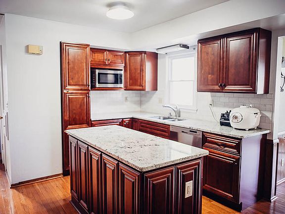 3rd image of 349 E Day Ave