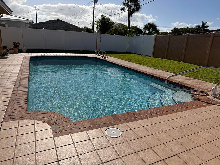 1230 SE 14th Dr — Photo 32