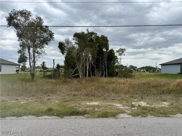 859 Yellowbird Dr, Fort Myers, FL 33913