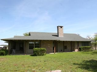 127 Harmony Ln SE, Comfort, TX 78013