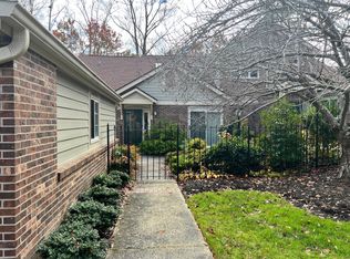 106 Glenbrook Dr, Hendersonville, NC 28739