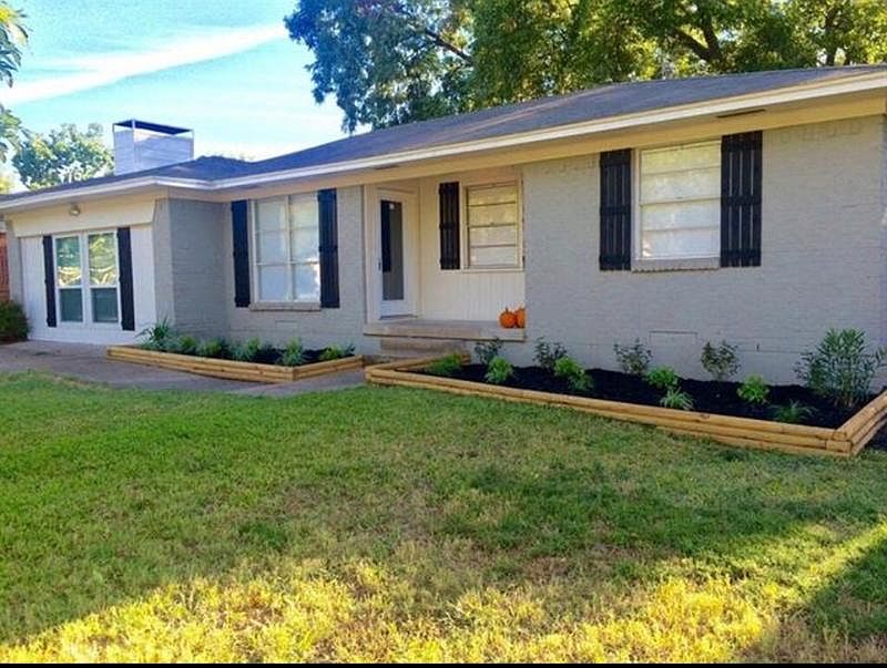 1st image of 2512 Livenshire Dr