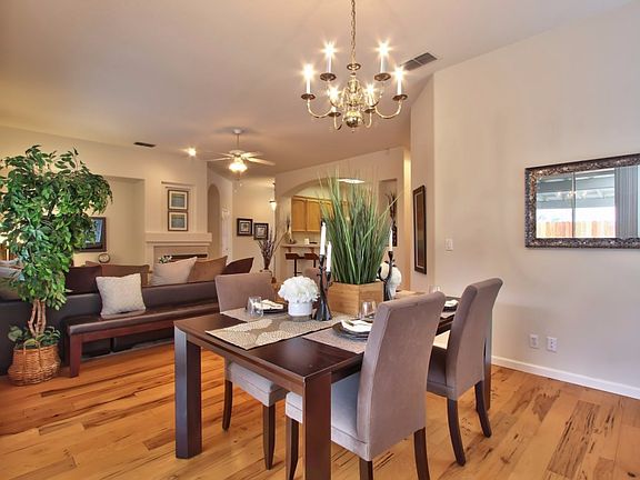 5th image of 1624 Debenham St