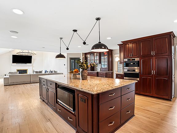 2nd image of 3011 Gateshead Dr