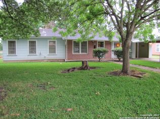 410 Wallace St, Seguin, TX 78155